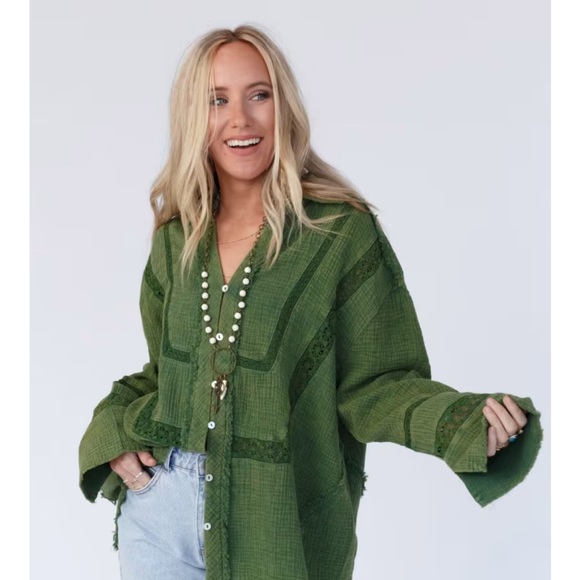 Three Bird Nest Forest Green Button-Down Shirt - Picture 2 of 6